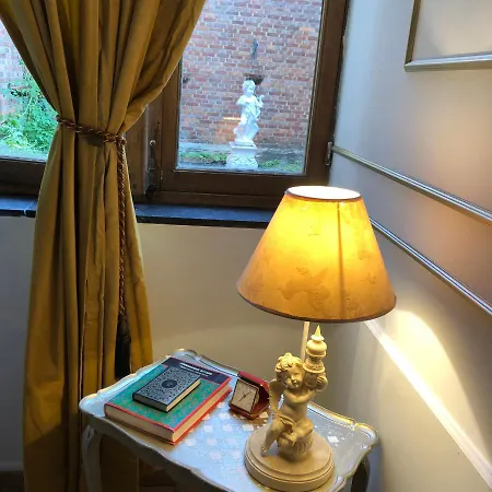 Nest Versailles - Unique Louis Xiv Decoration - Calm Location Right In Center Frühstückspension