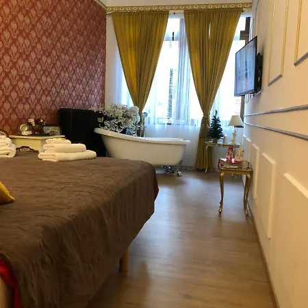 Nest Versailles - Unique Louis Xiv Decoration - Calm Location Right In Center